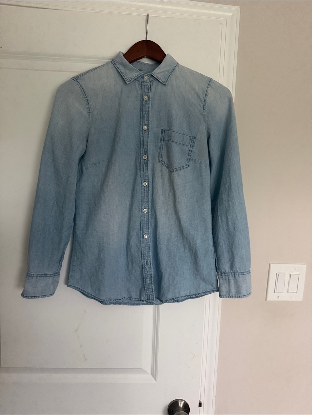 Women’s Light Blue Chambray Button-Up Shirt with Chest Pocket